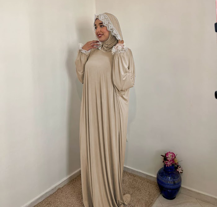 العباية العملية للصلاة – طول 160 سم / عرض الصدر 90 سم